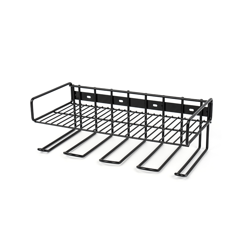 Naścienny organizer na elektronarzędzia do garażu