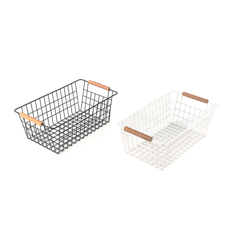 Kosz do przechowywania z drewnianą rączką