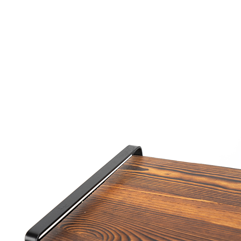 Rustykalne drewniane blaty na butelki na wino, które nie wymagają montażu